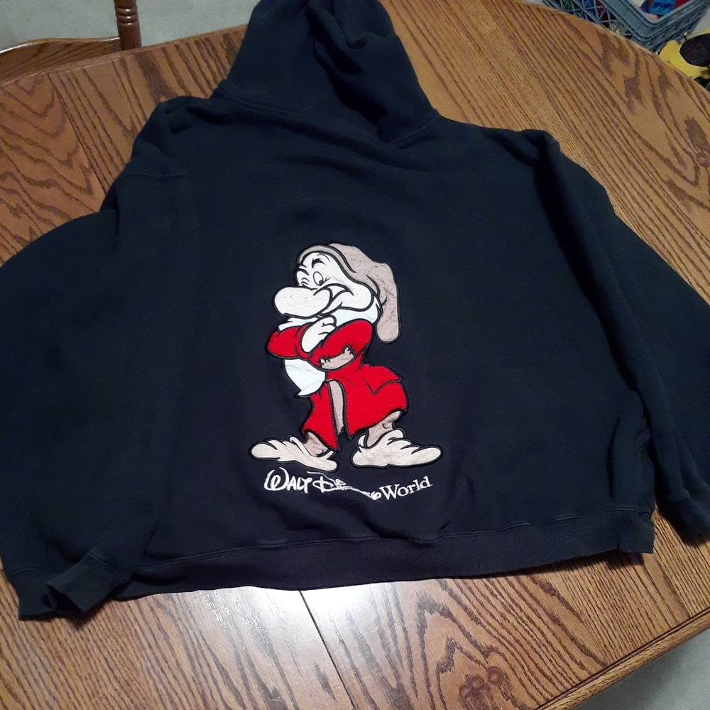 Walt Disney World Sweater Sweatshirt Mens XXL Black Grumpy Graphic Long Sleeve